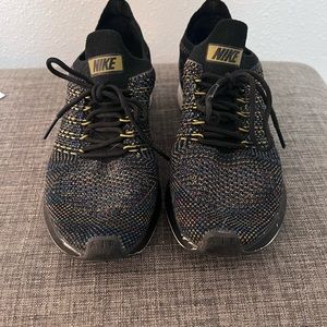 Womens Nike air shoes!